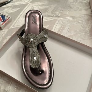 Carlos wedge slipper size 10
